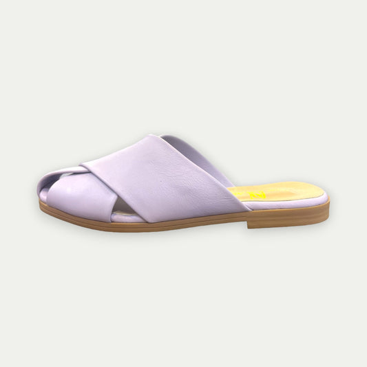 SANDALES MULES EN CUIR LAVANDE PLATES