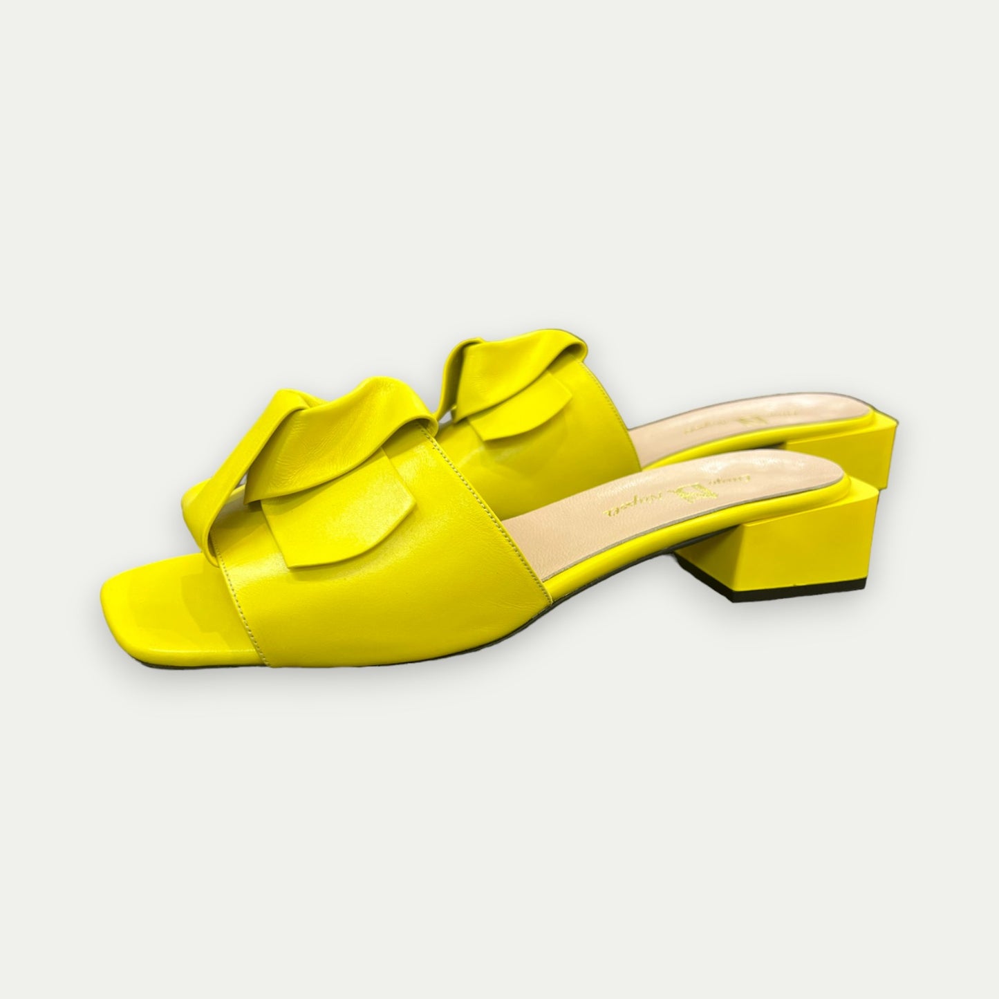 SANDALES Nouées EN CUIR JAUNE